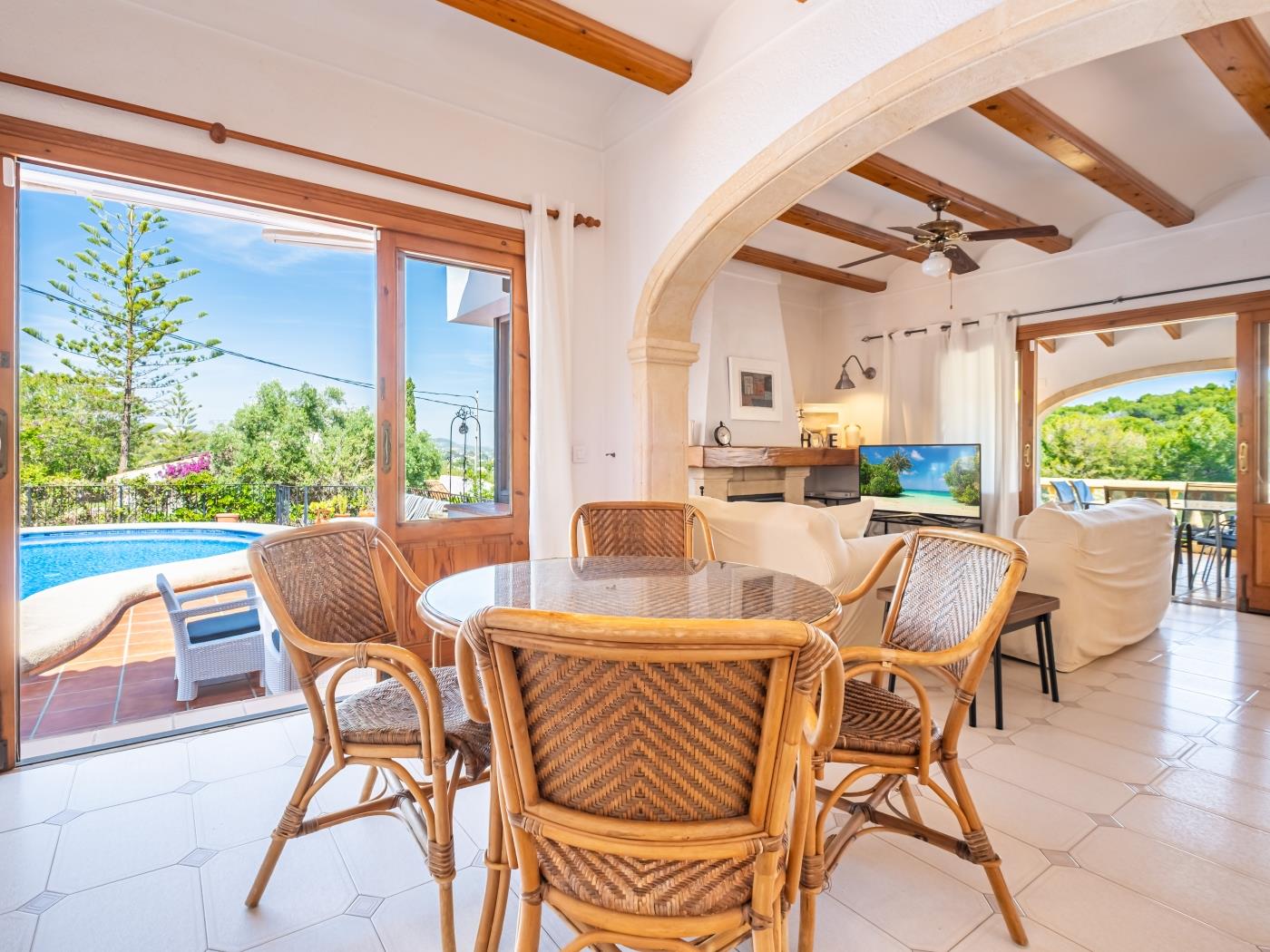 Villa Elisea, piscina, barbacoa y vibra vacacional